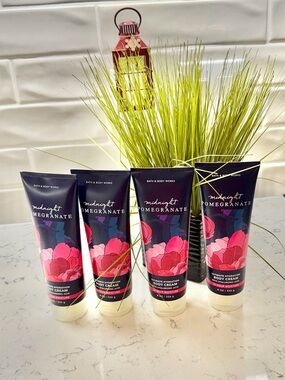 Bath & Body Works “DISCONTINUED “Midnight Pomegranate Body Cream - Black & Pink